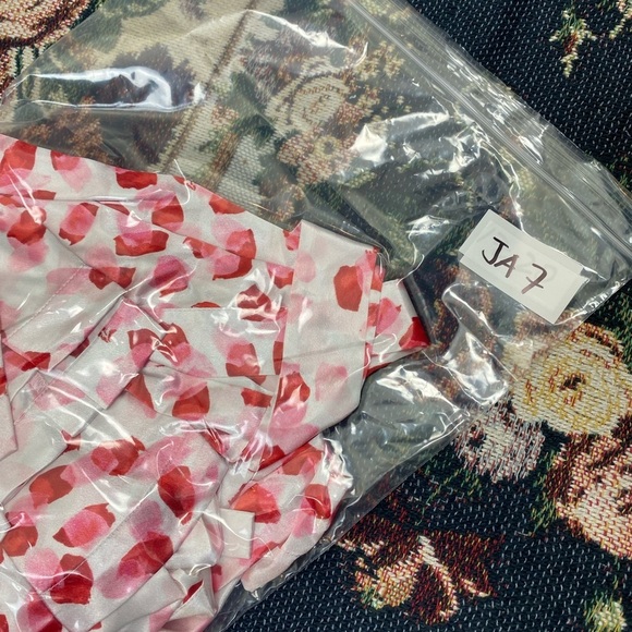 Oscar de la Renta Punk Label Robe Red Pink Valentines sleepwear Women’s Small - Picture 9 of 15